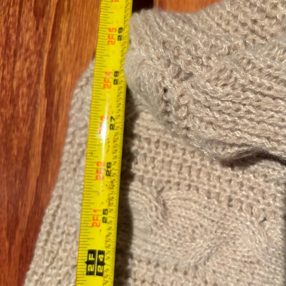 Cozy Beige Knit Sweater with Faux Fur Trim new - Picture 4 of 5
